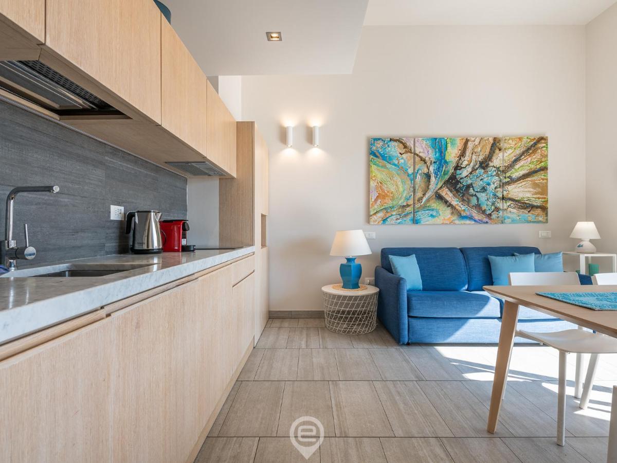 Poetto Sea Breeze - Blue Apartment Cagliari Bagian luar foto