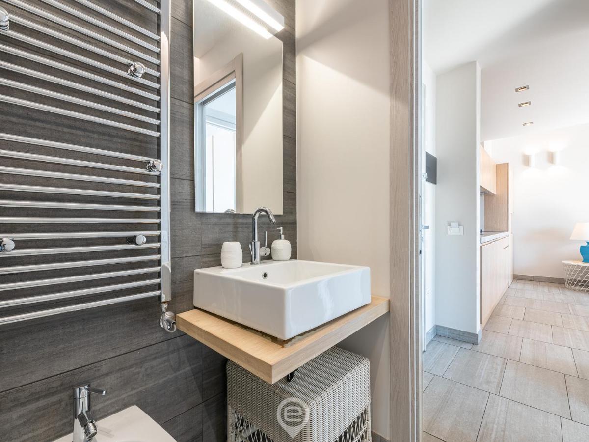 Poetto Sea Breeze - Blue Apartment Cagliari Bagian luar foto