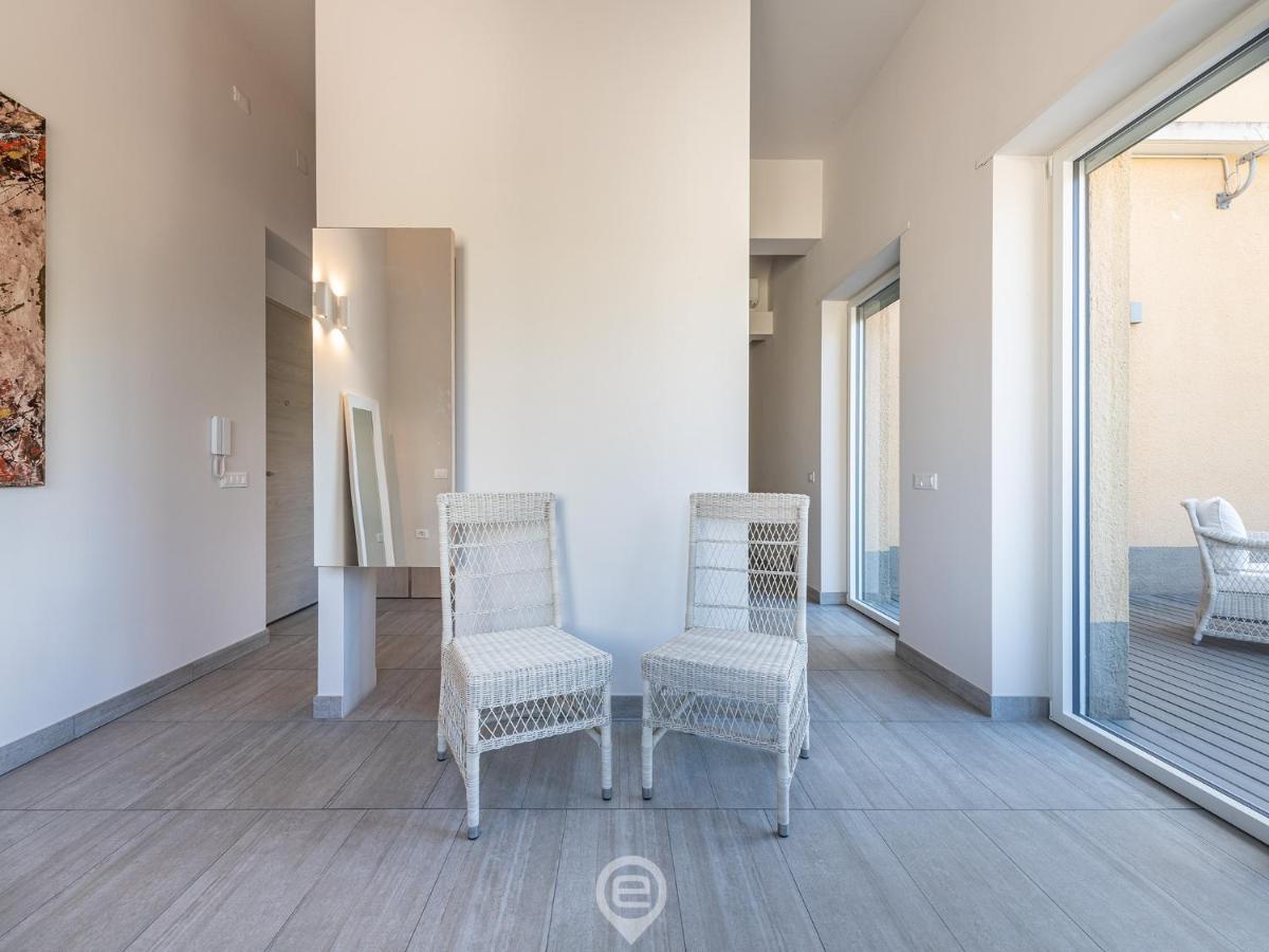 Poetto Sea Breeze - Blue Apartment Cagliari Bagian luar foto