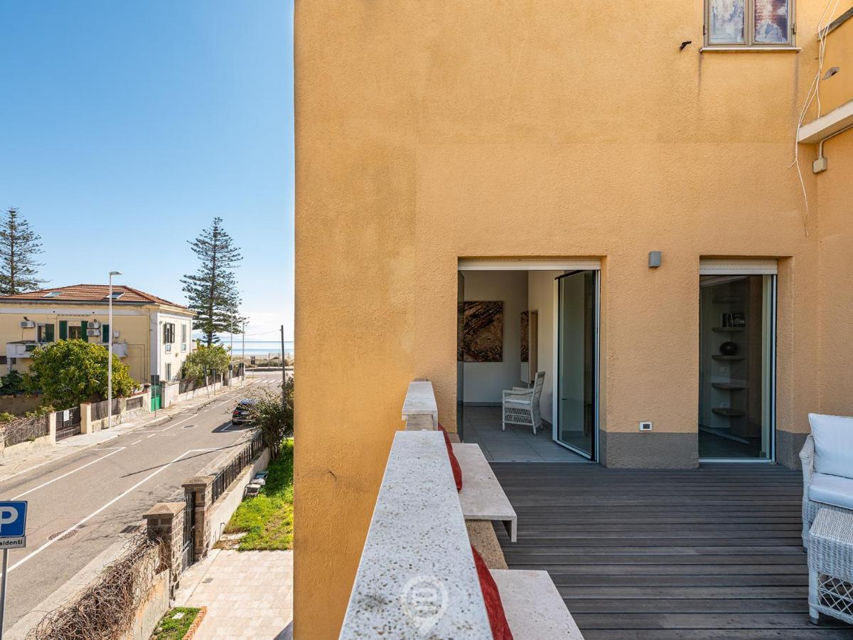 Poetto Sea Breeze - Blue Apartment Cagliari Bagian luar foto